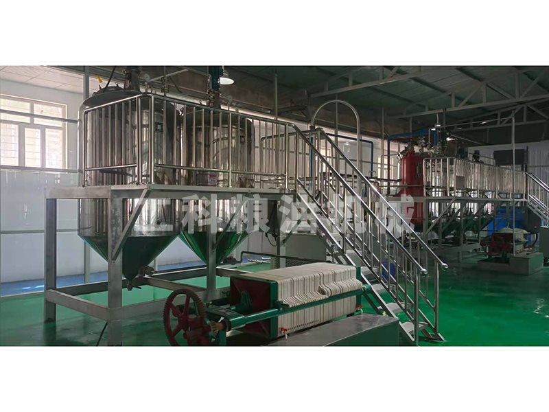 核桃油精炼脱蜡设备安装现场